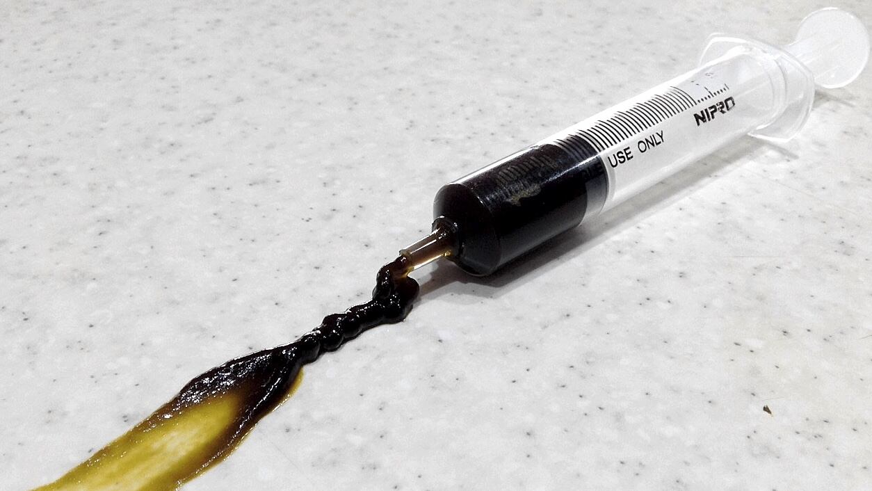 Hemp-oil.jpg