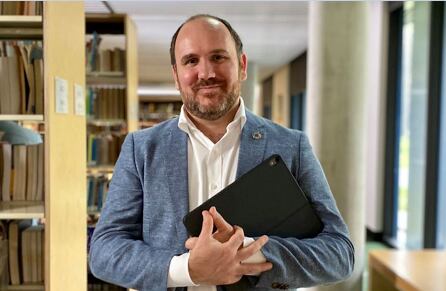 Prof-Jon-Wardle.png