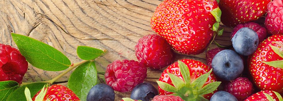Vitamin-C-and-berry-polyphenols-support-health-and-immunity.jpg