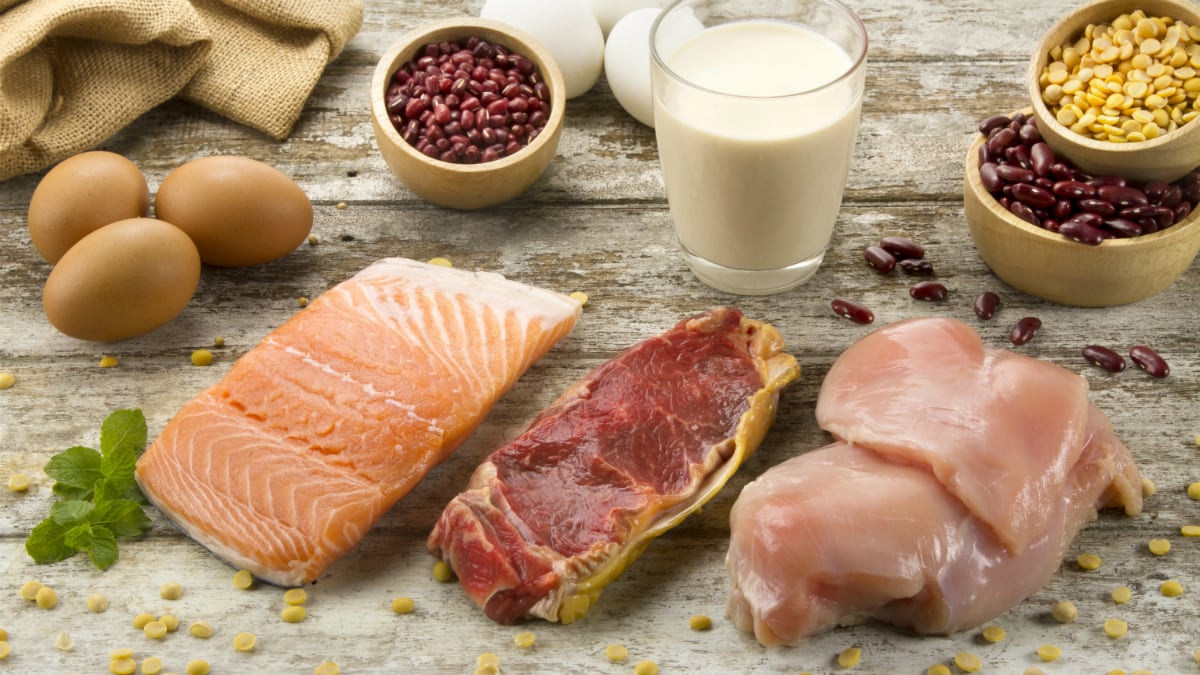 Two dietary patterns show cognitive health potential for underprivileged older adults: Population study