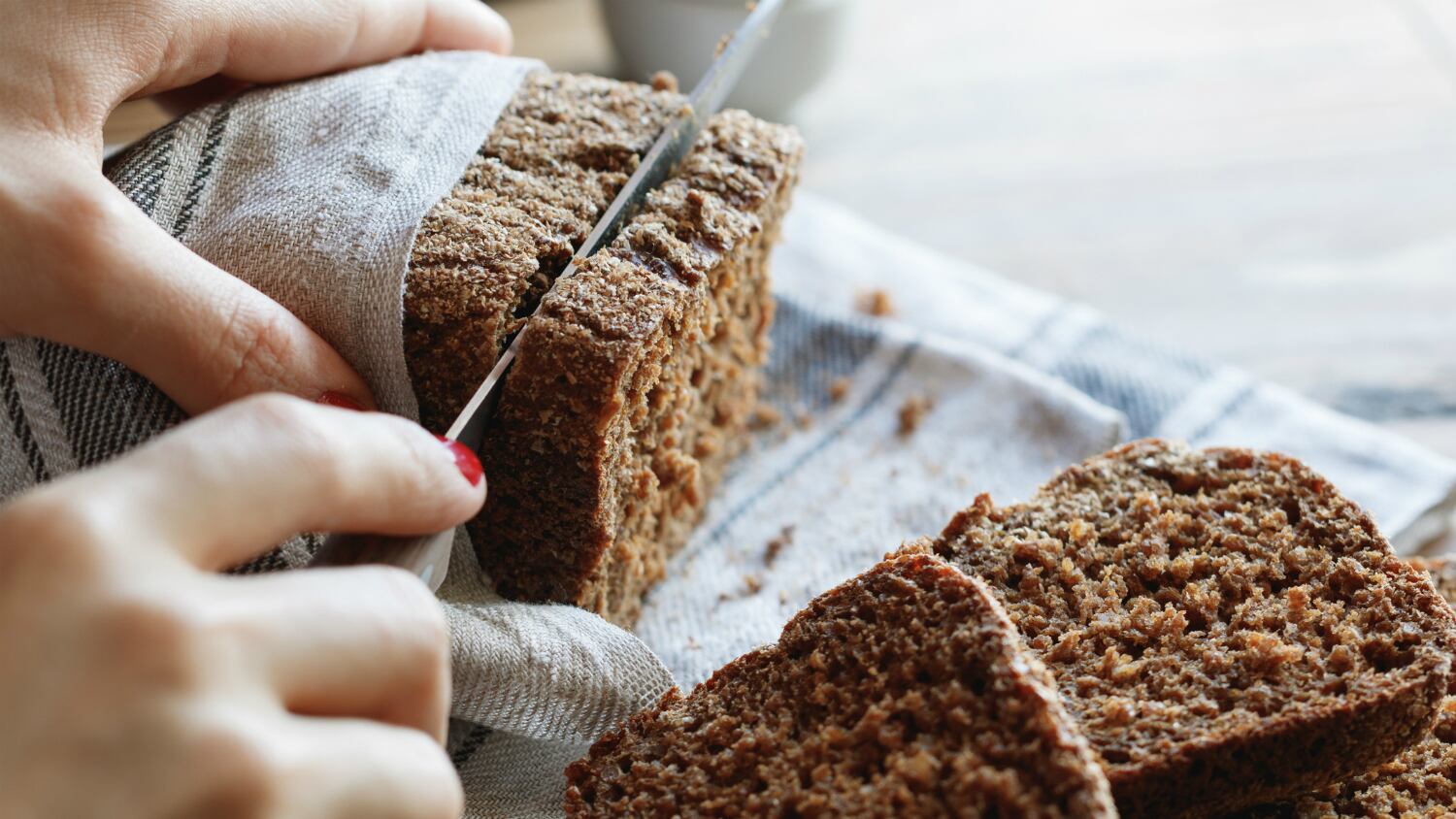 Mandatory folic acid fortification of bread backed by experts in New Zealand