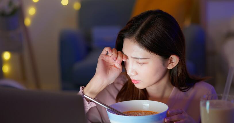 Diet quality reduces heightened obesity risk in women who lack sleep – Korean study