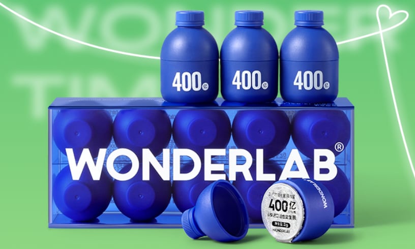 Wonderlab-small-blue-bottles.png