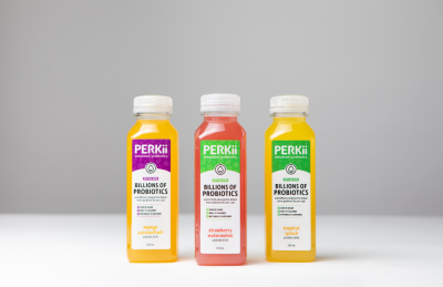 Probiotics are encapsulated in a layer of alginate microgel which is designed to resist harsh acidic conditions in the stomach, yet dissolve in higher pH environment in the gut. ©PERKii