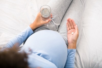 Review investigates increased folate supplementation for high-risk pregnancies