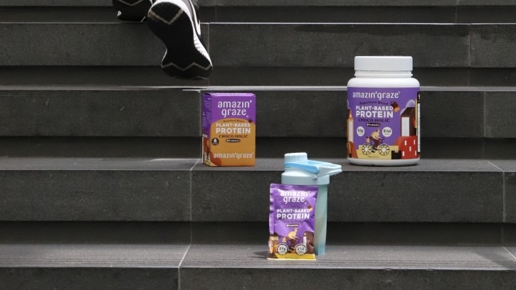 Amazin' Graze introduced its first probiotic superfood range in the form of a plant-based protein powder © Amazin' Graze