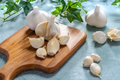 Light to moderate intake of raw garlic associated to lower prevalence of atherosclerosis and CVD risk among Chinese adults  ©Getty Images